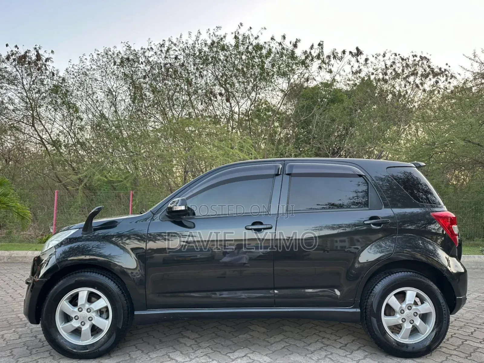 Toyota Rush 1.5 AWD 2007 Black