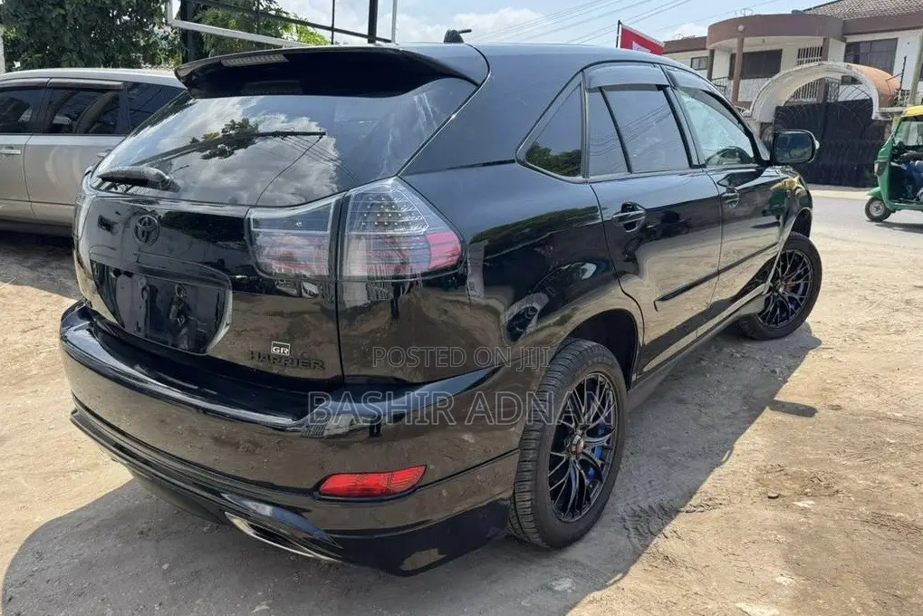 Toyota Harrier 3.0 V6 2005 Black