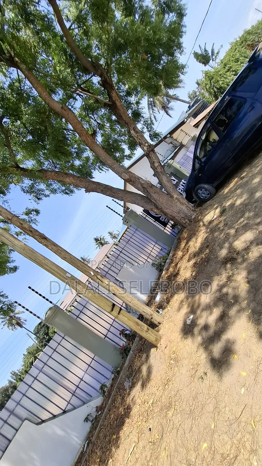 Big Space Fenced With Private Office Pia