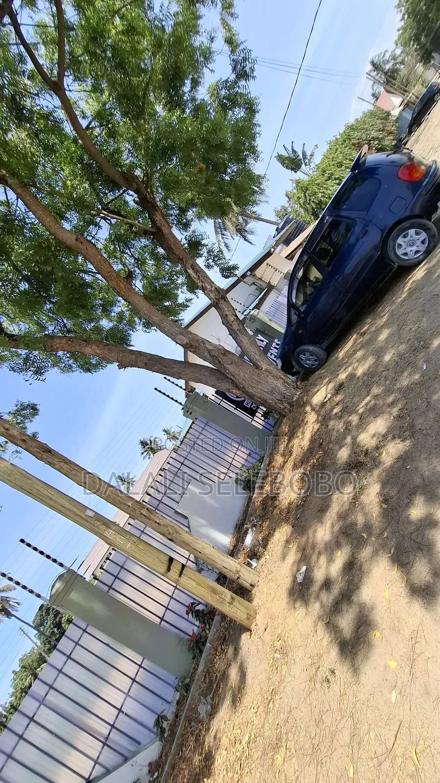 Big Space Fenced With Private Office Pia