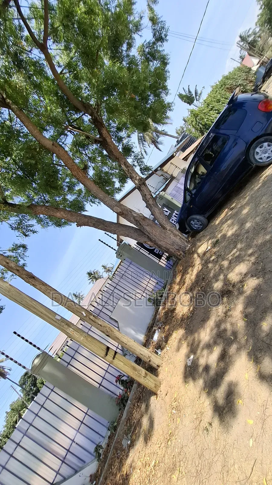 Big Space Fenced With Private Office Pia
