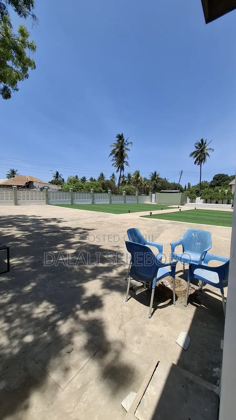 Big Space Fenced With Private Office Pia