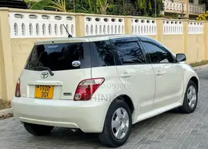 Toyota IST 2005 Pearl