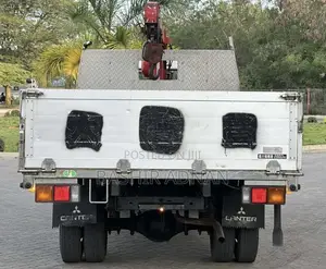 Mitsubishi Canter Crane 3.5 Tonnes Unregistered(Chasis) Mpya.