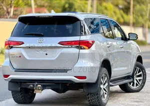 Toyota Fortuner 2018 Silver