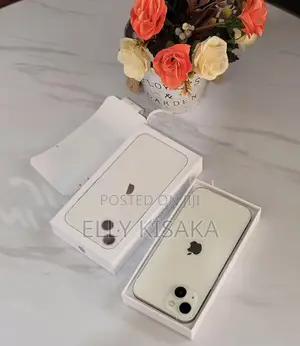 New Apple iPhone 13 128 GB White