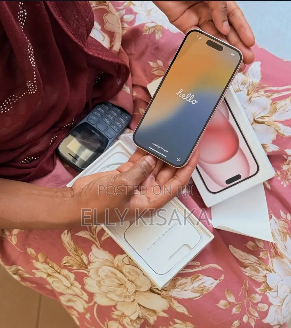 New Apple iPhone 15 128 GB Pink