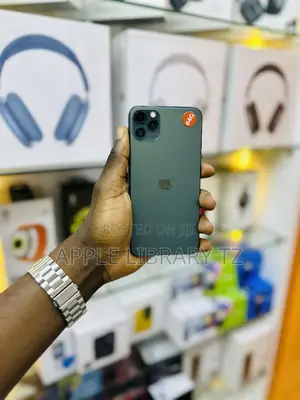 Apple iPhone 11 Pro Max 64 GB Green