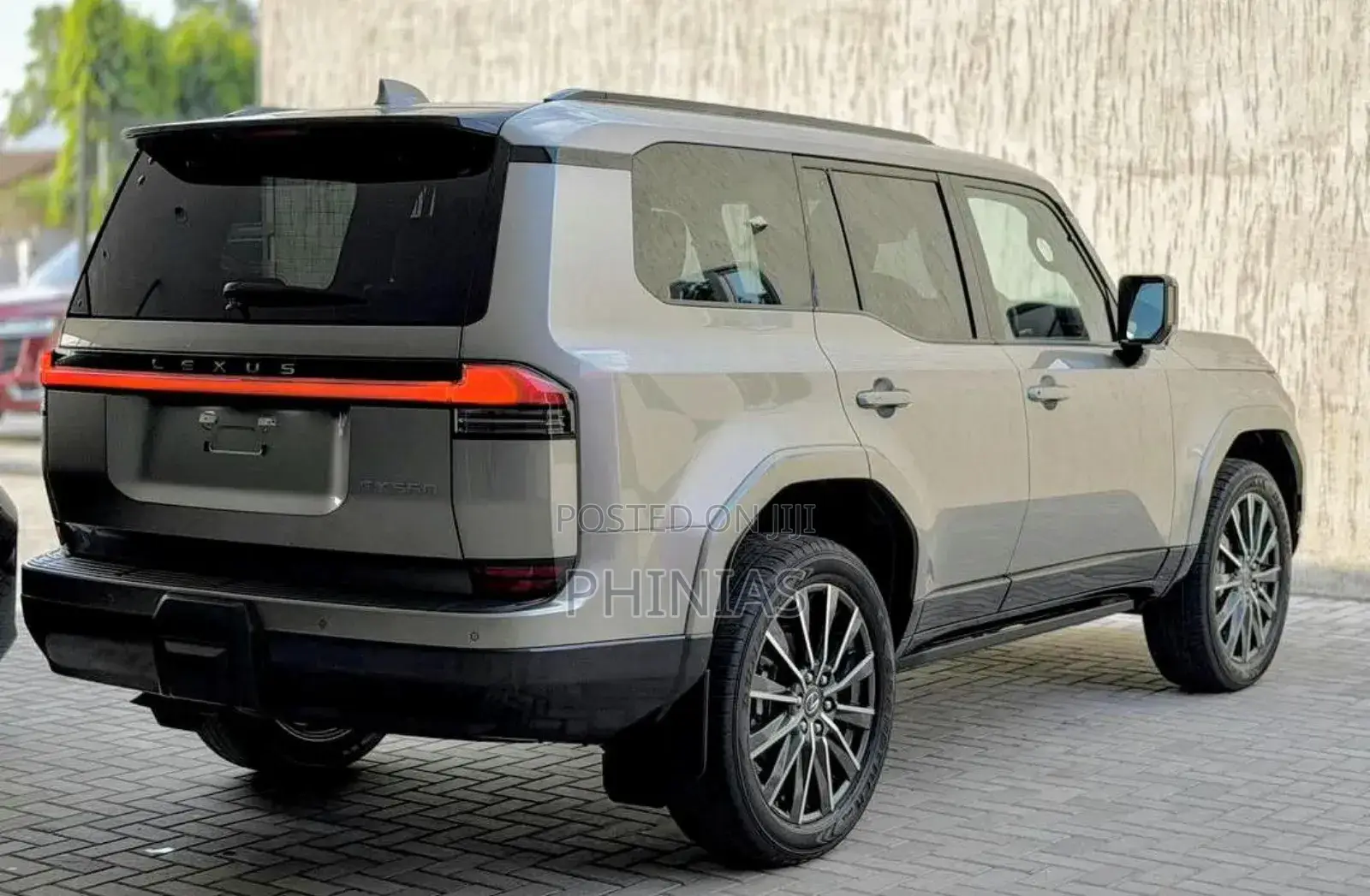 Lexus GX 2025 Silver