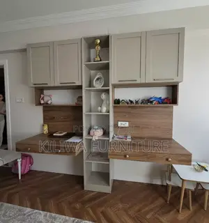 Classic Design Desk and Shelves Za Wanafunzi