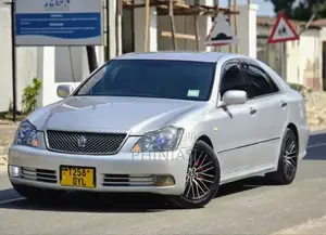 Toyota Crown 2004 Silver