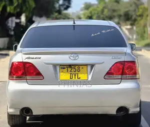 Toyota Crown 2004 Silver