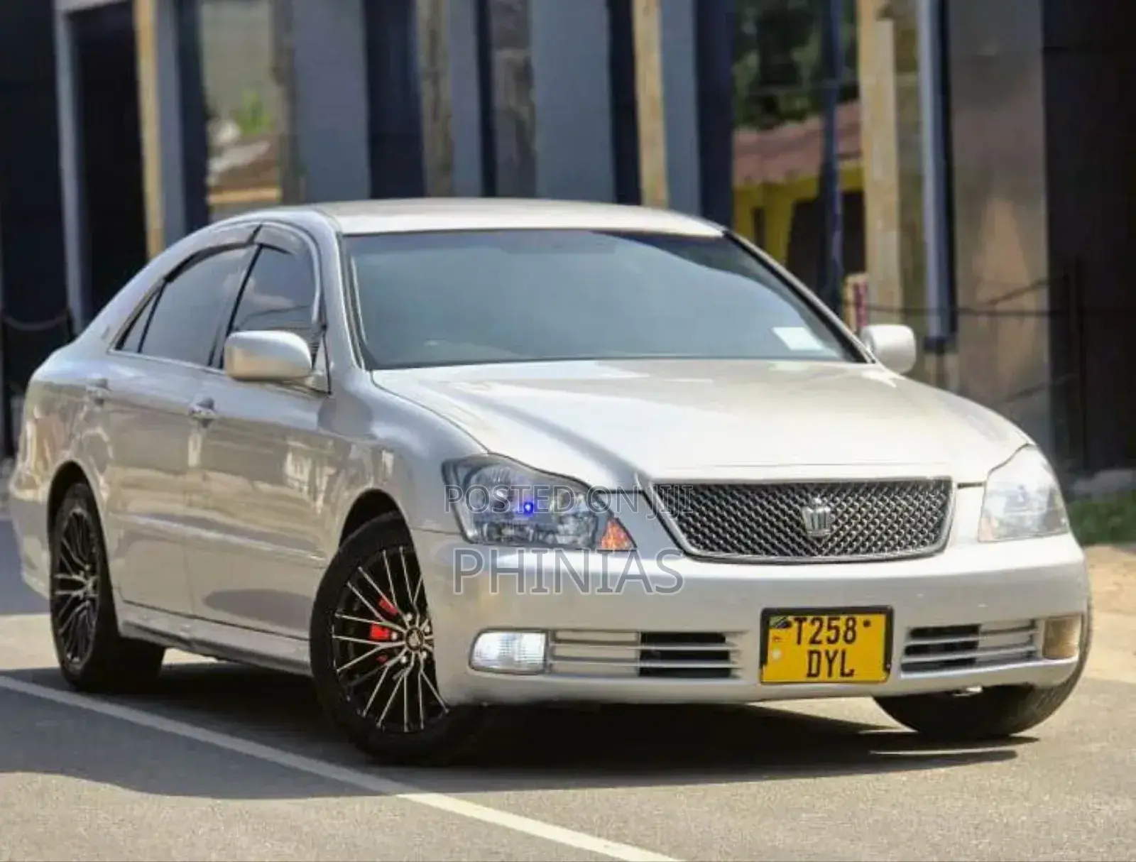 Toyota Crown 2004 Silver