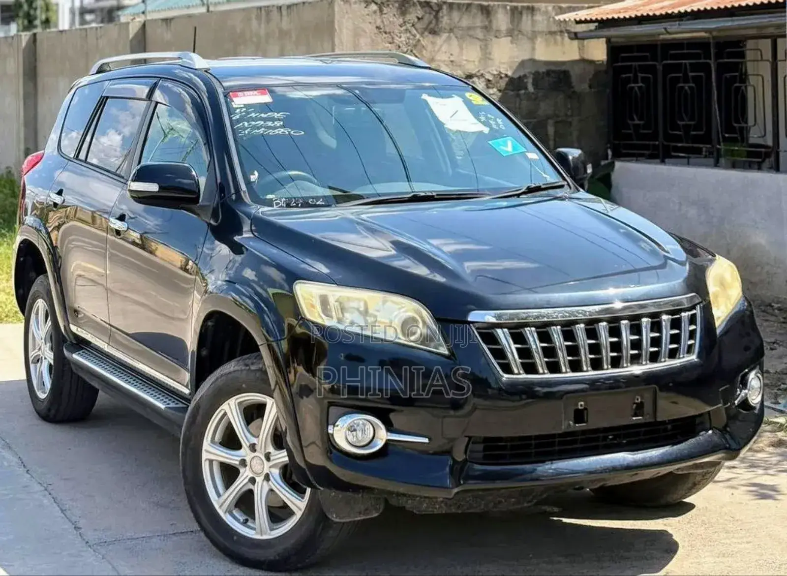 Toyota Vanguard 2011 Black