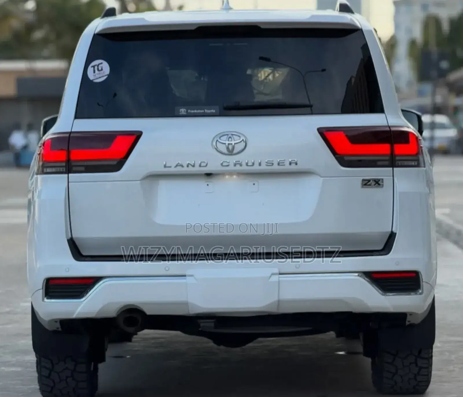 Toyota Land Cruiser 2024 Ivory