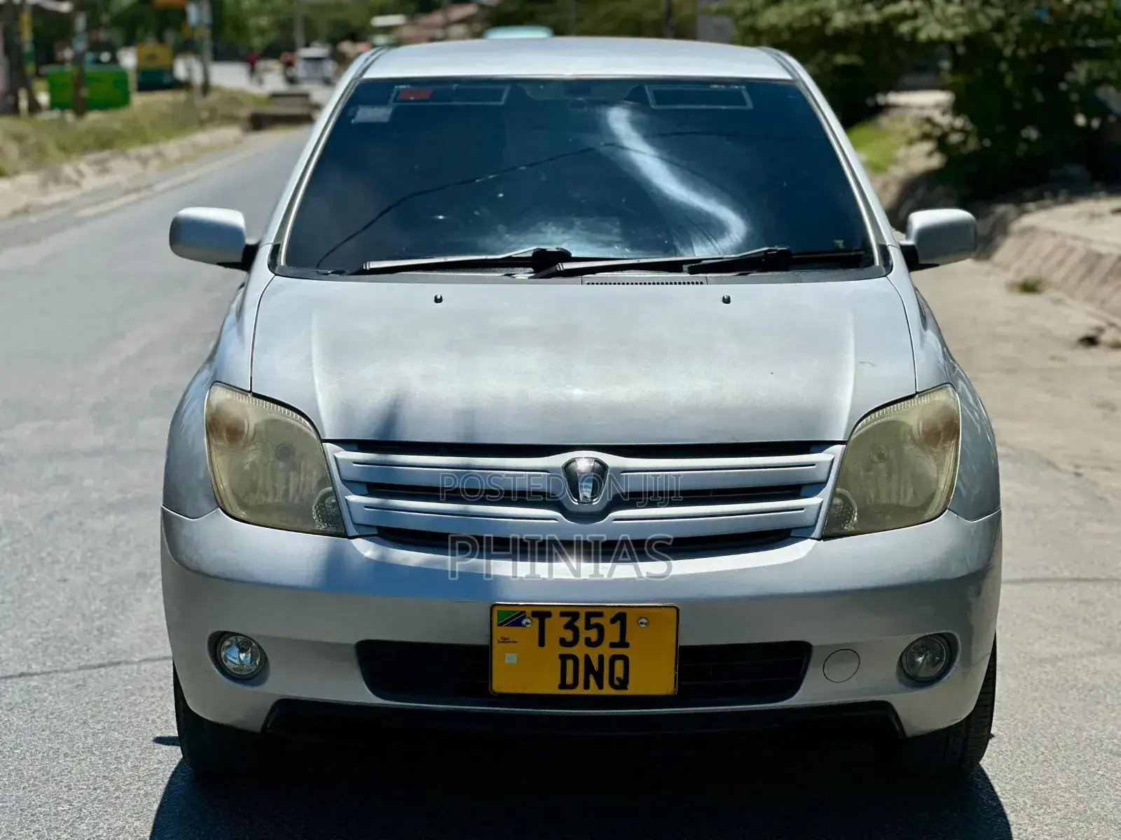 Toyota IST 2004 Silver