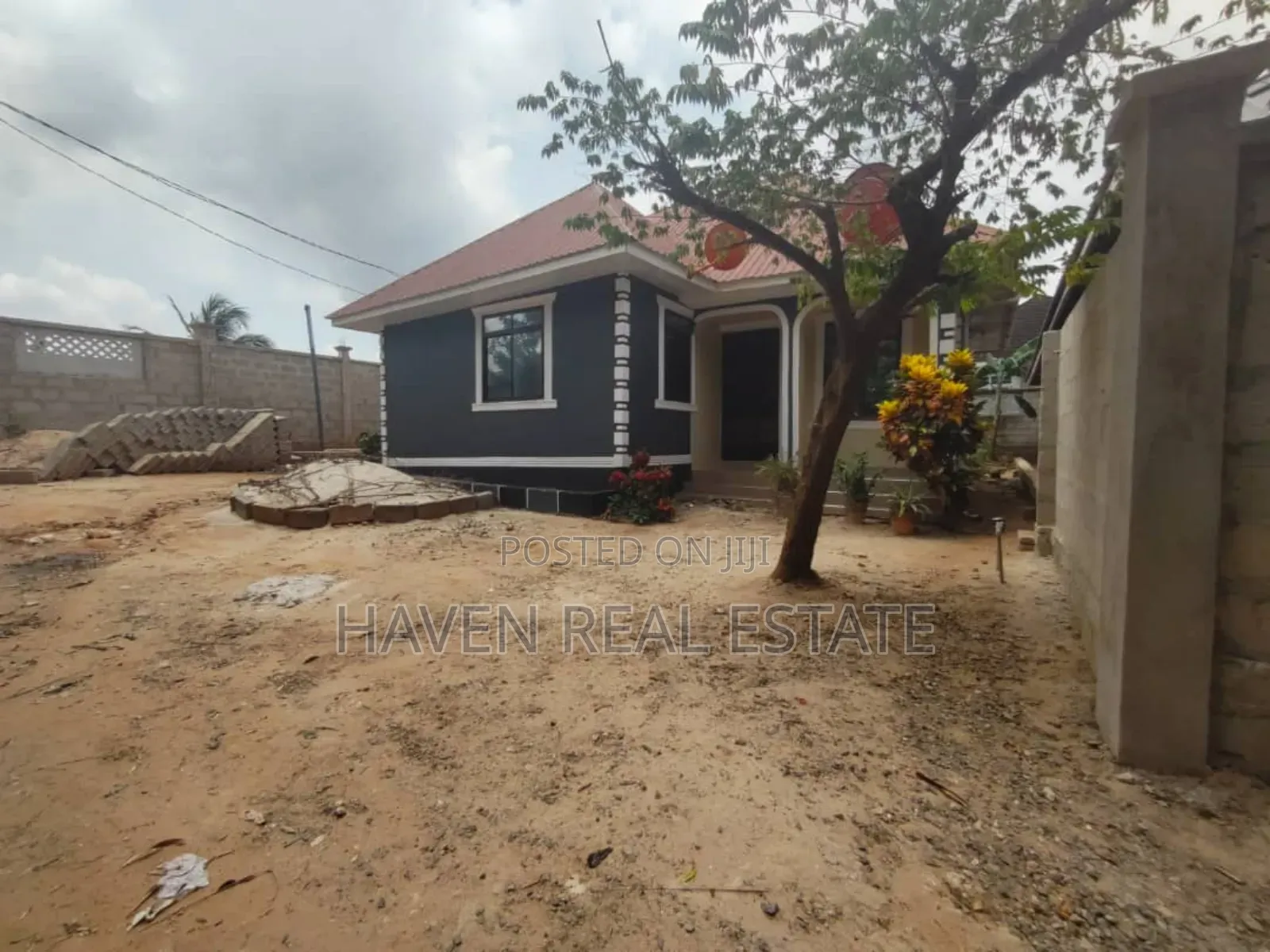 3bdrm House in Goba for sale