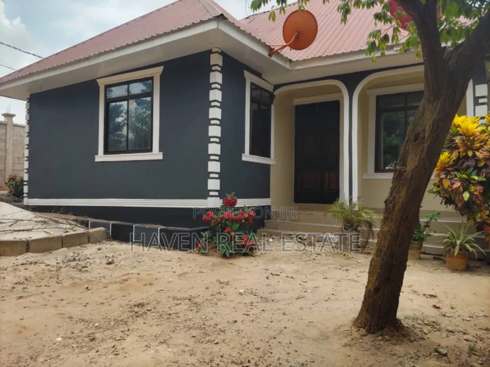 3bdrm House in Goba for sale