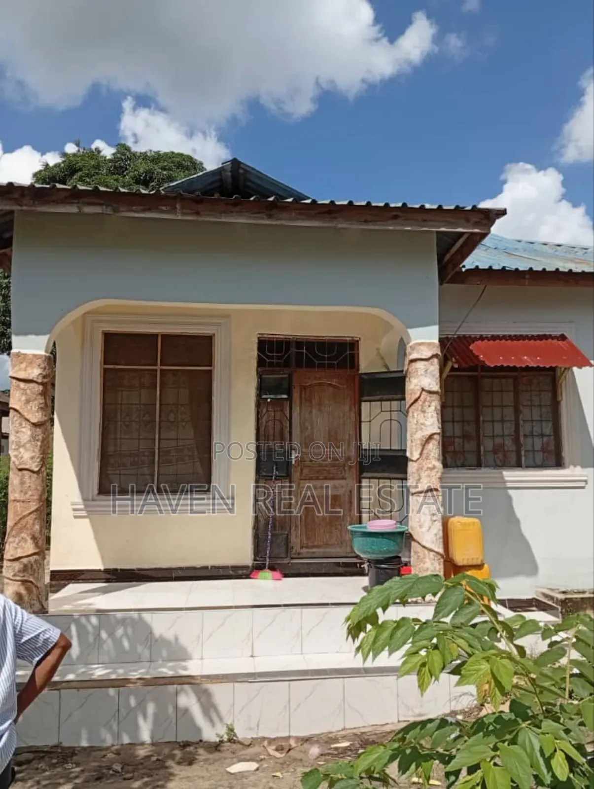 3bdrm House in Goba for sale