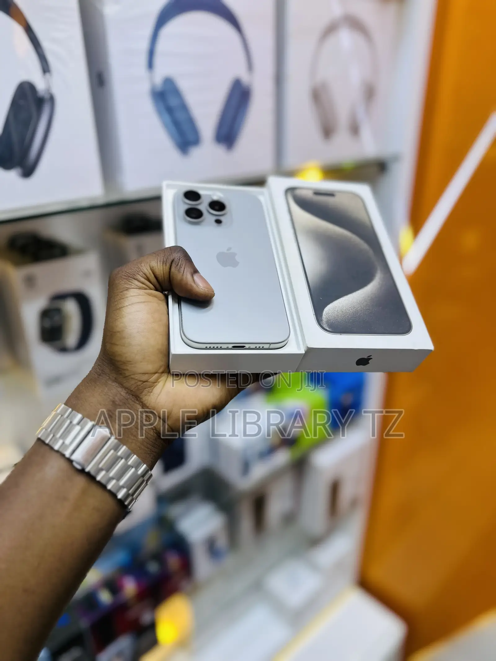 New Apple iPhone 15 Pro 256 GB Silver