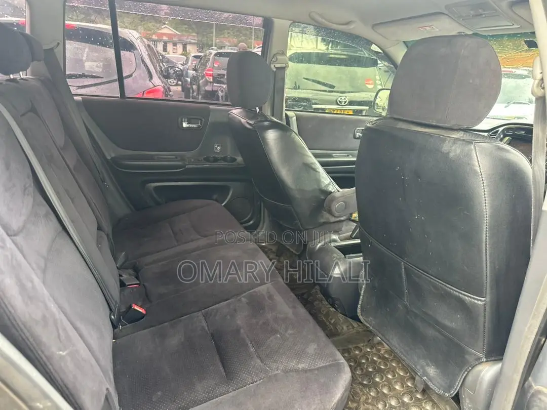 Toyota Kluger 2002 Gray