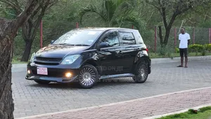 Toyota IST 2005 Black