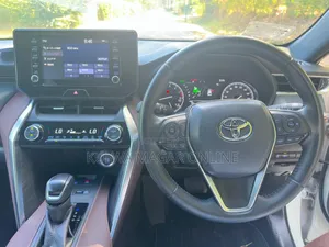 Toyota Harrier 2022 White