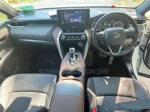 Toyota Harrier 2022 White