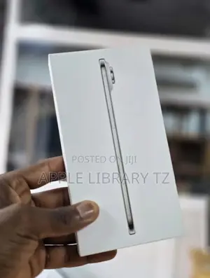 New Apple iPhone 17 256 GB White