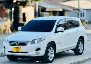 Toyota Vanguard 2009 White