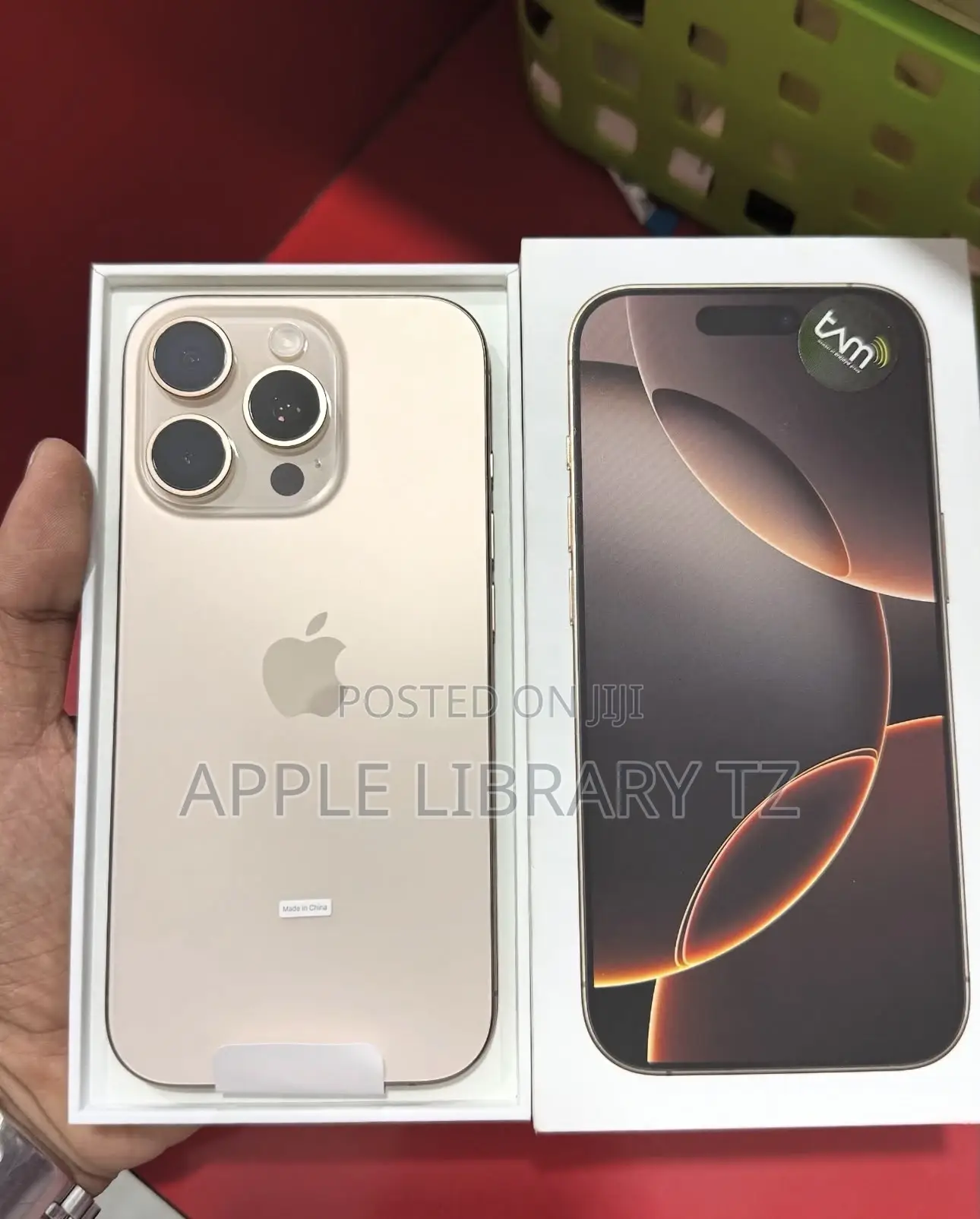 New Apple iPhone 16 Pro 128 GB Gold