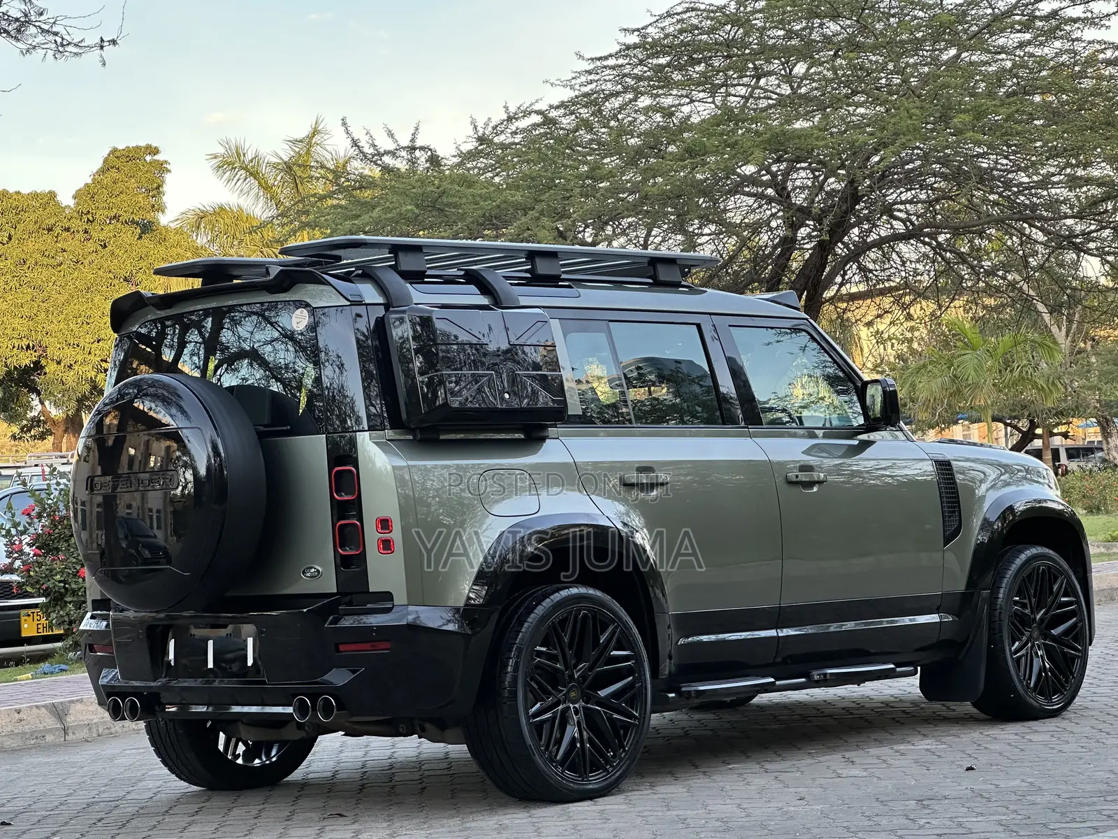 Land Rover Defender 2022 Green