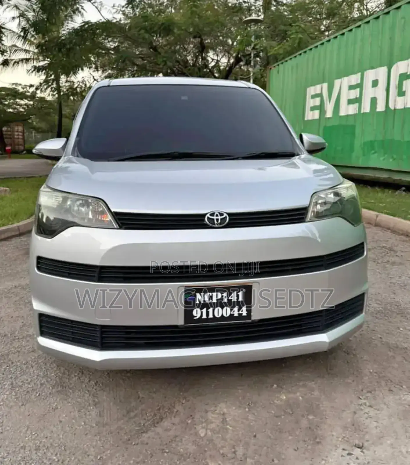 Toyota Spade 2014 Teal