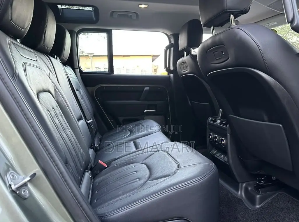Land Rover Defender 2022 Green