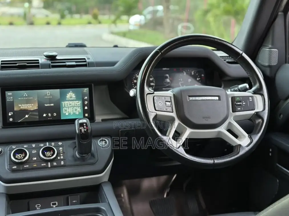 Land Rover Defender 2022 Green