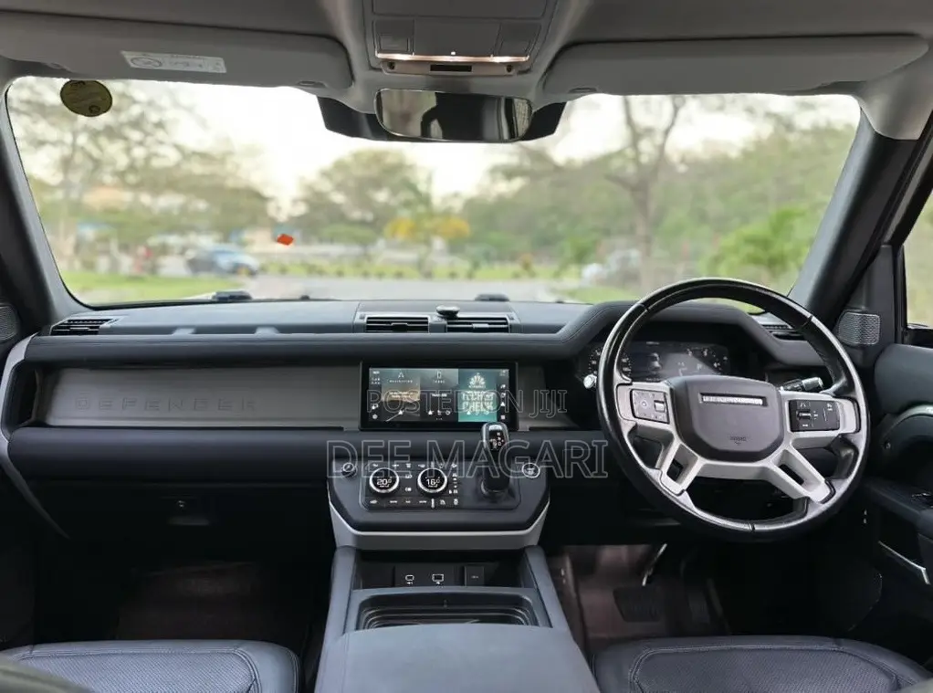 Land Rover Defender 2022 Green