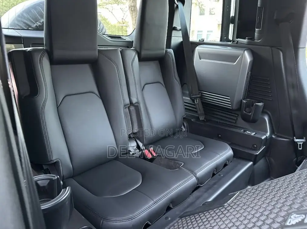 Land Rover Defender 2022 Green