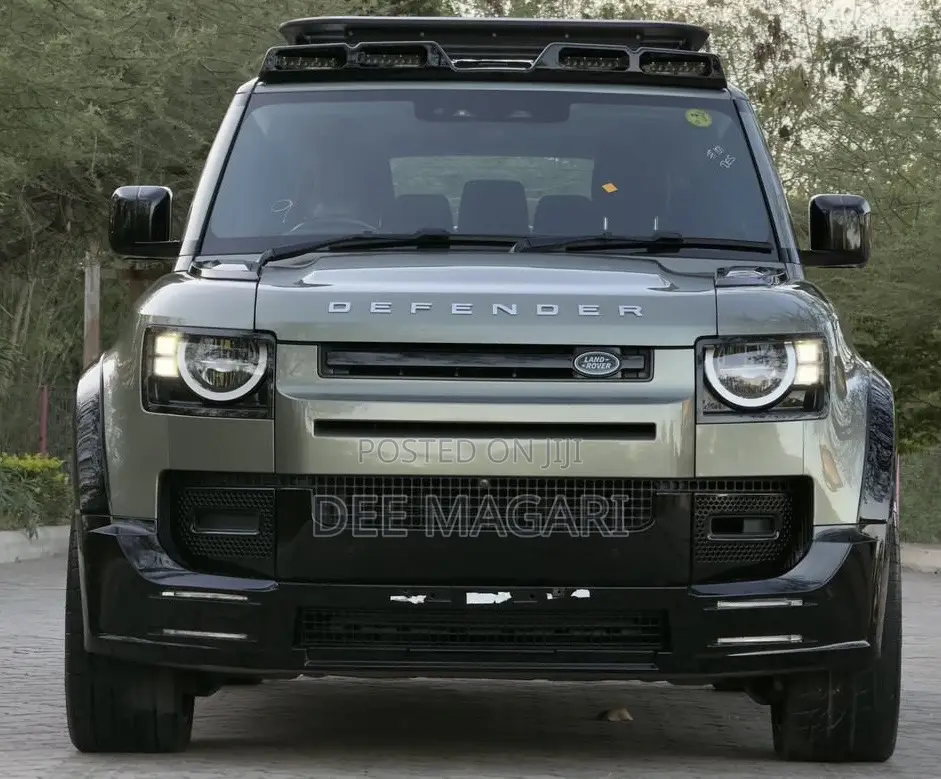 Land Rover Defender 2022 Green