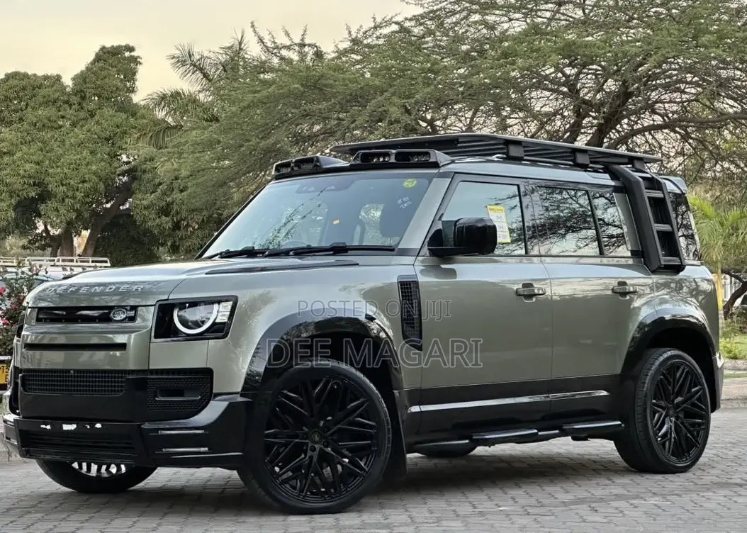 Land Rover Defender 2022 Green