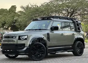 Land Rover Defender 2022 Green