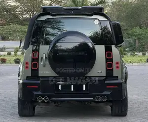 Land Rover Defender 2022 Green