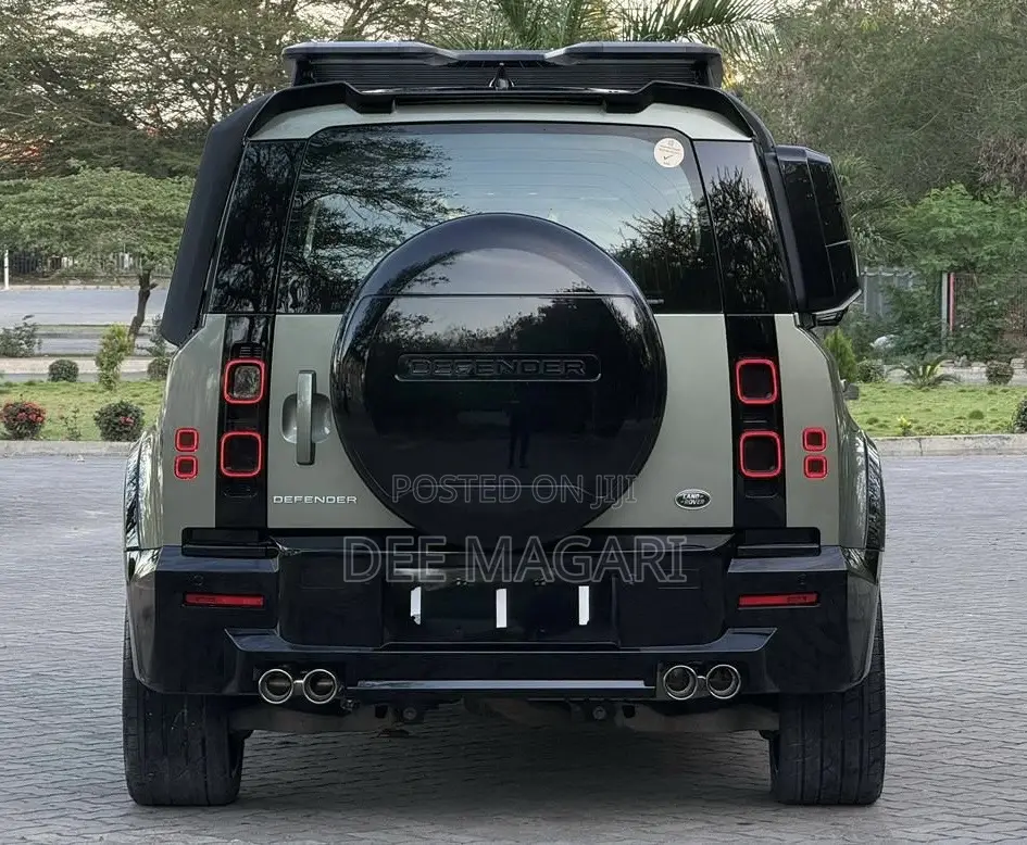 Land Rover Defender 2022 Green