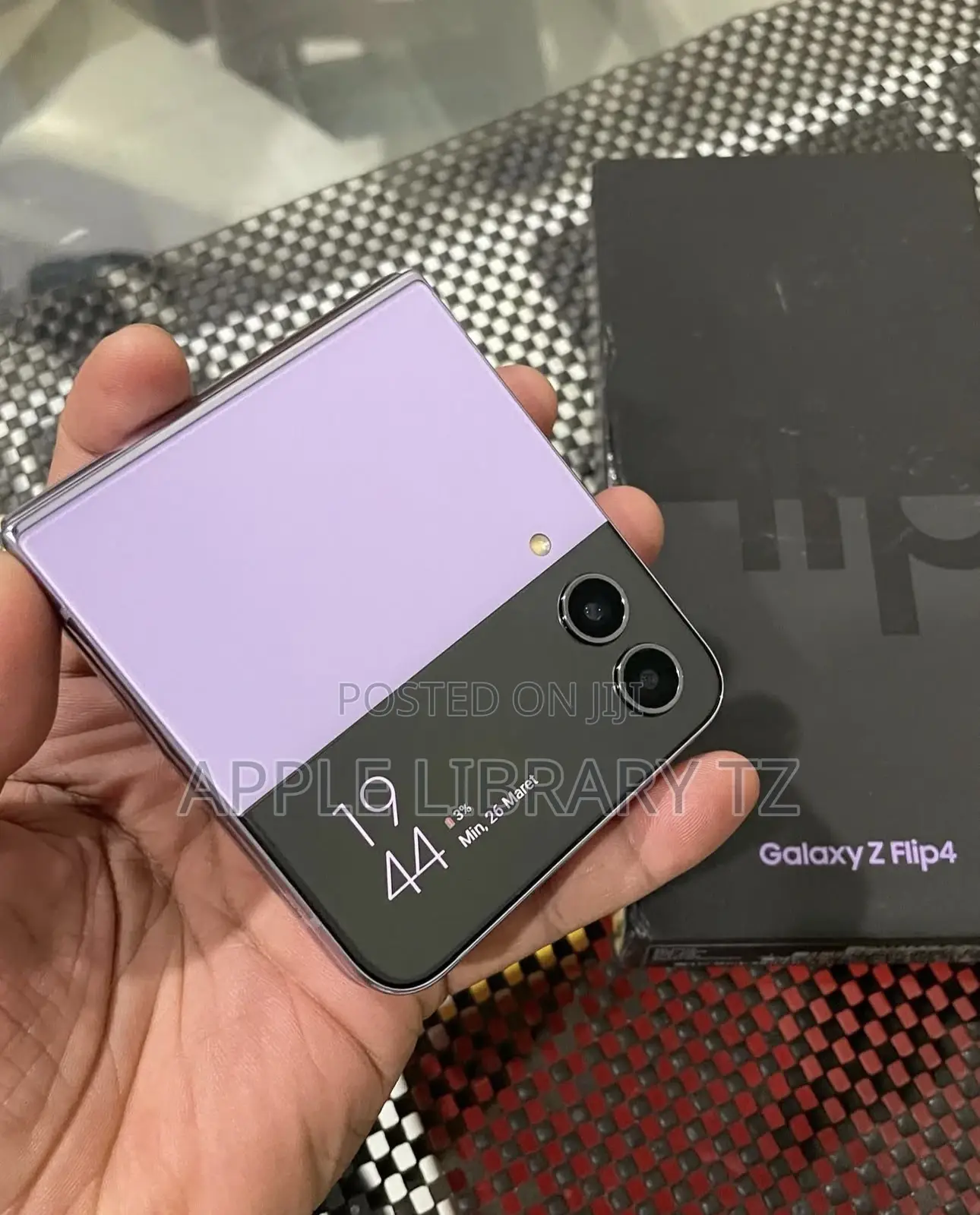 New Samsung Galaxy Z Flip4 512 GB Purple