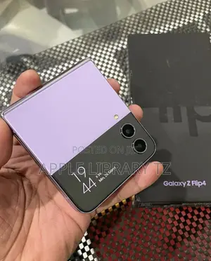 New Samsung Galaxy Z Flip4 512 GB Purple