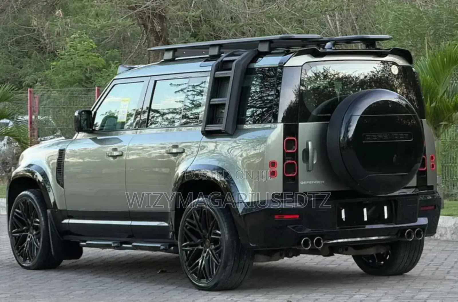 Land Rover Defender 2023 Teal