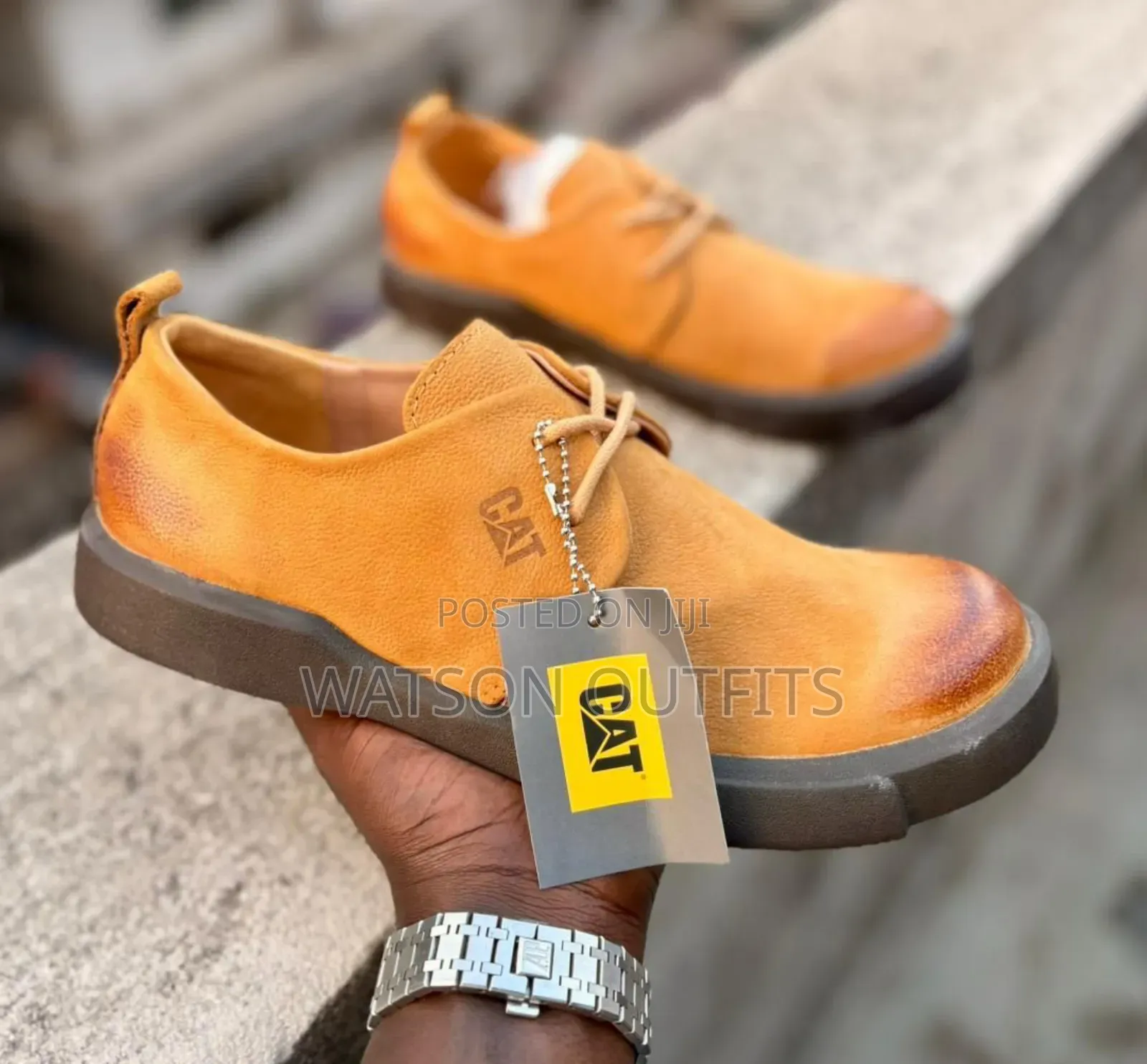 Viatu Kwa Wanaume or Men's Shoes Vimetengenezwa Kuimiri Hali Tofauti