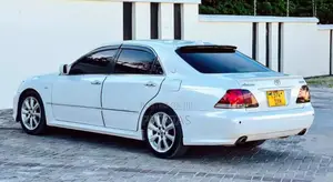 Toyota Crown 2006 Pearl