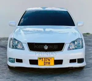 Toyota Crown 2006 Pearl