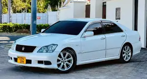 Toyota Crown 2006 Pearl