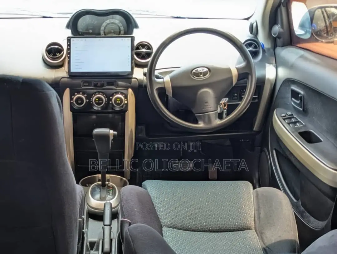 Toyota IST 2007 Silver